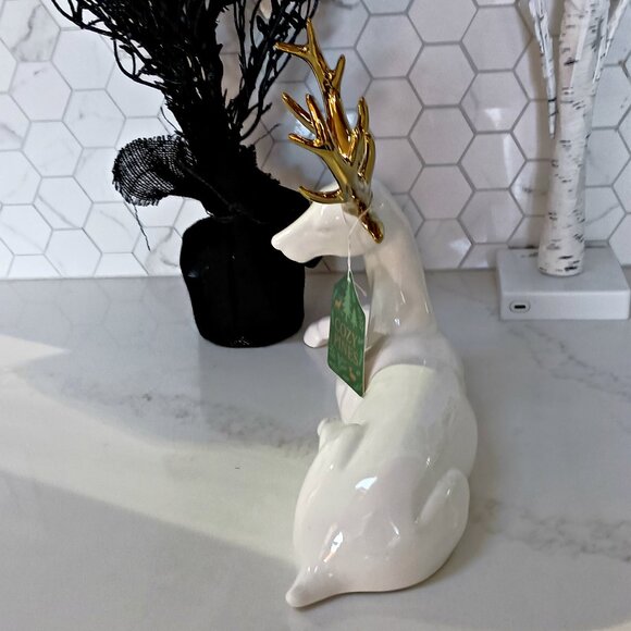 NEW! EXQUISITE GOLD ANTLER DEER DECOR - Picture 2 of 4